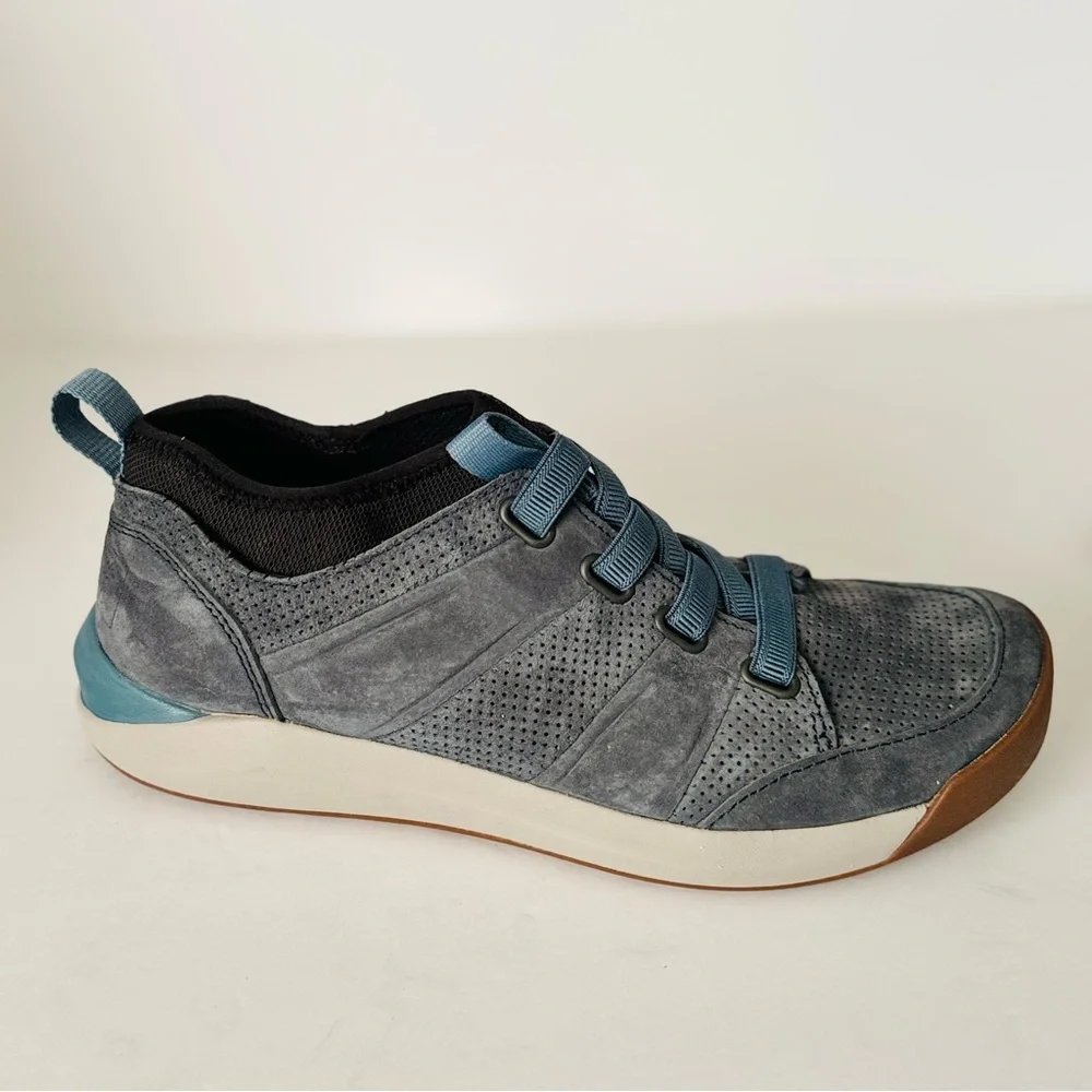 L.L. Bean Gray and Blue Comfortable Outdoor Athletic Shoes Sz10